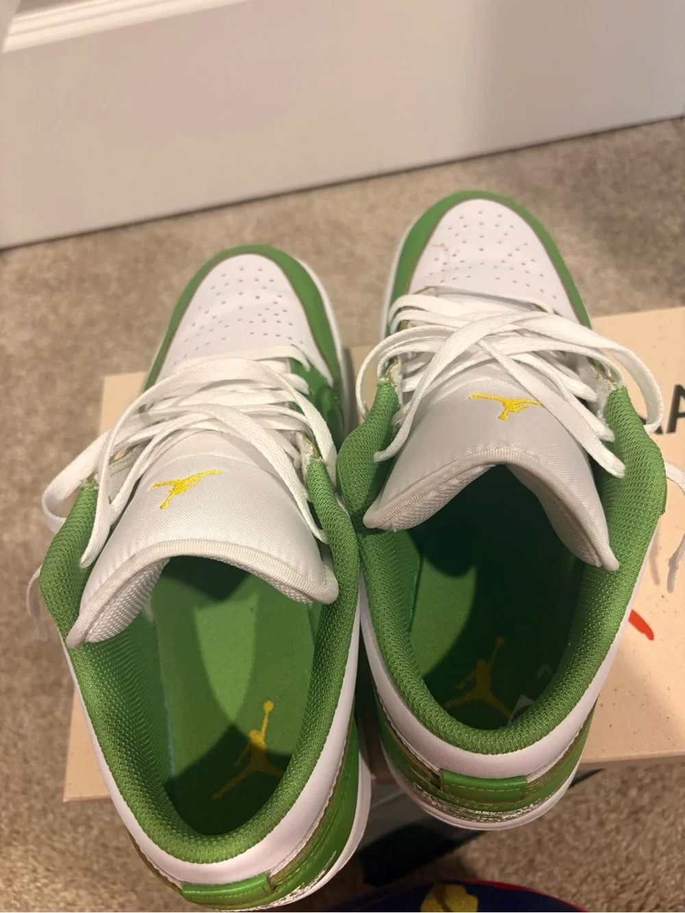Jordan Men's Low-Top Sneakers in White and Green